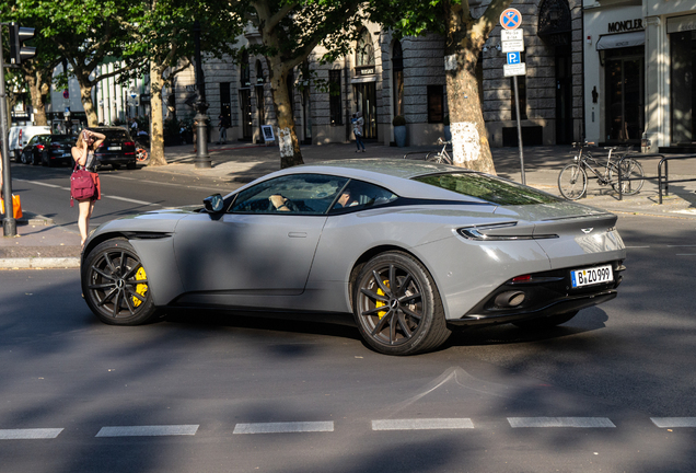 Aston Martin DB11 AMR