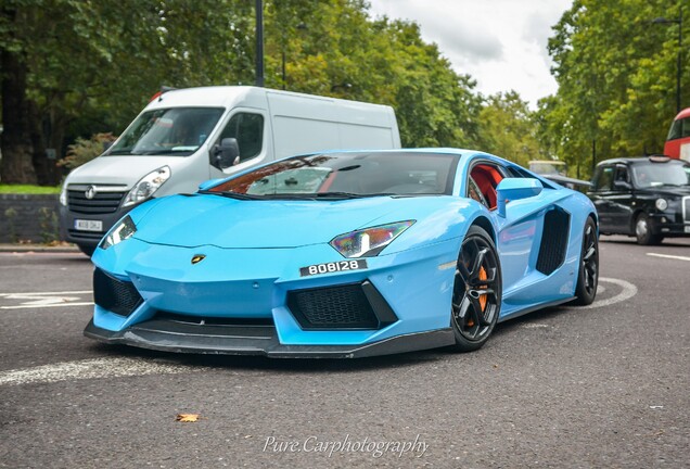 Lamborghini Aventador LP700-4