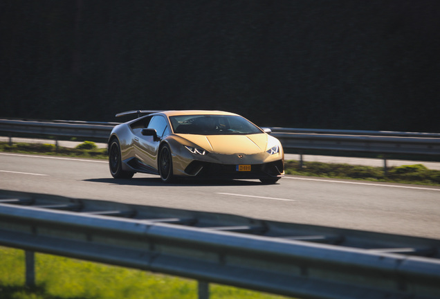 Lamborghini Huracán LP640-4 Performante