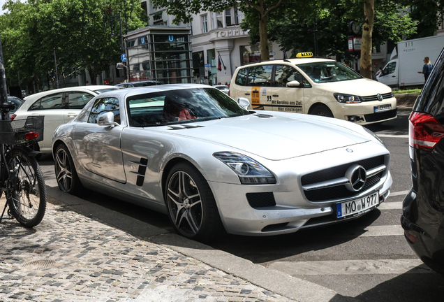 Mercedes-Benz SLS AMG