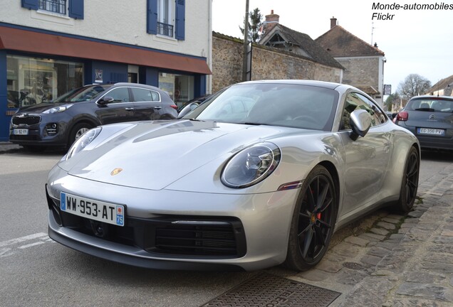 Porsche 992 Carrera 4S