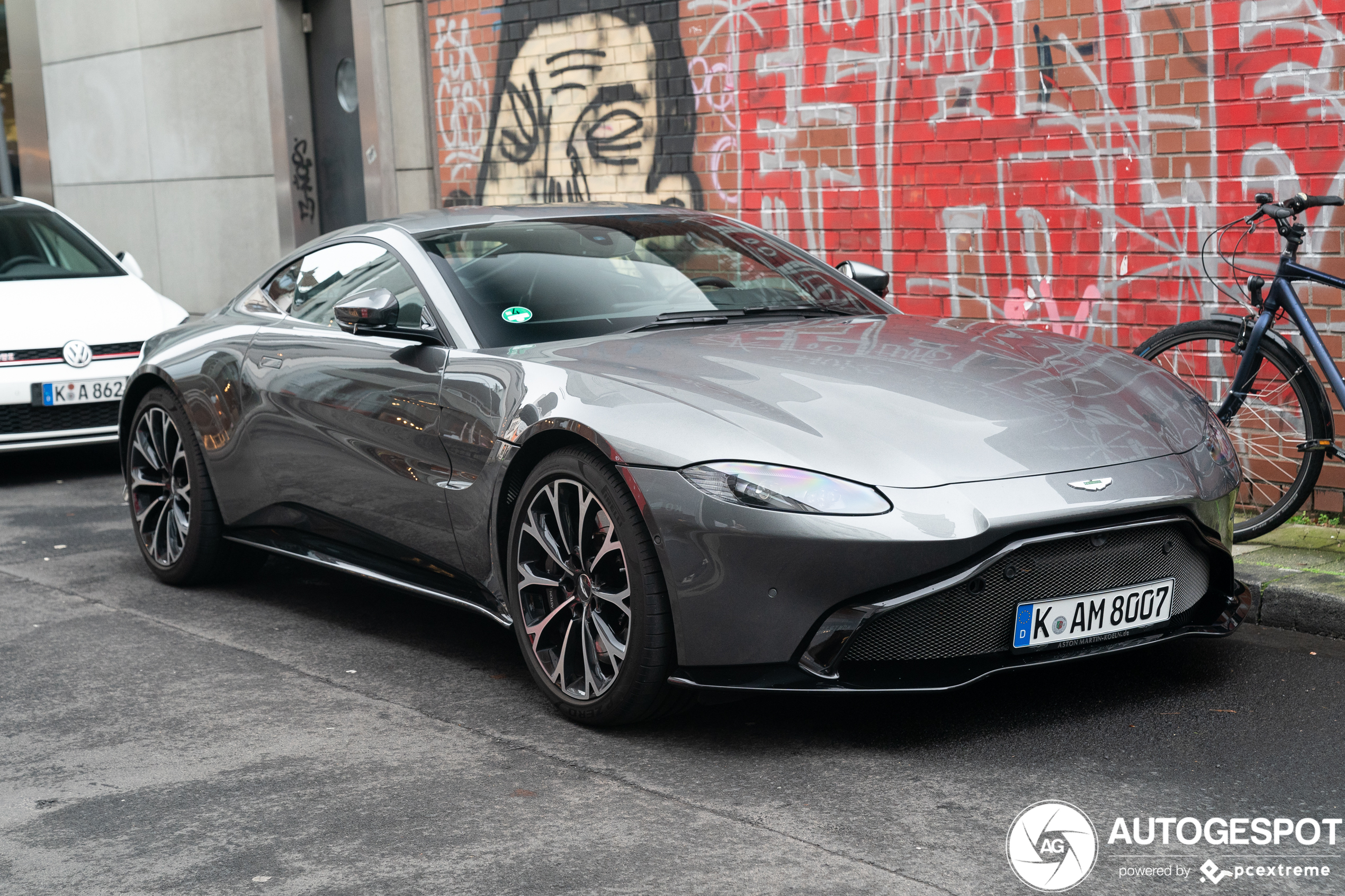 Aston Martin V8 Vantage 2018