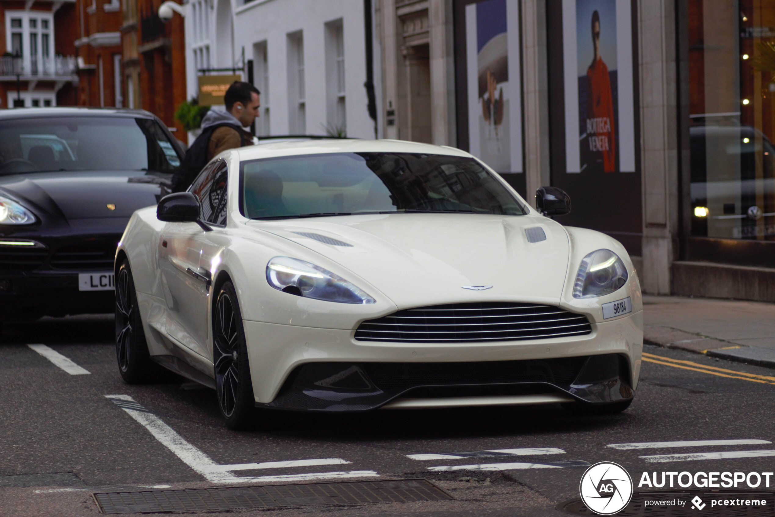 Aston Martin Vanquish 2013