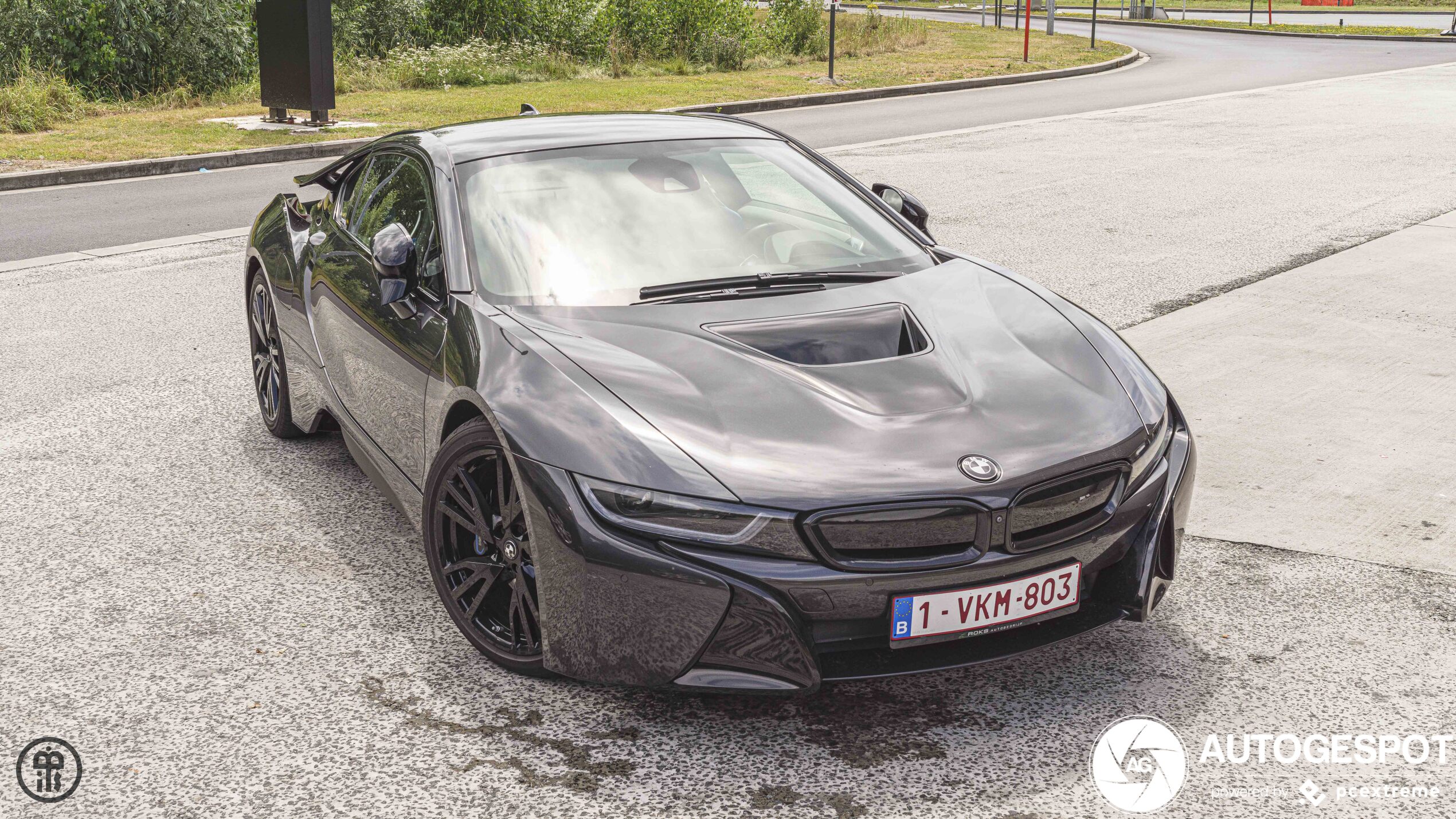 BMW i8