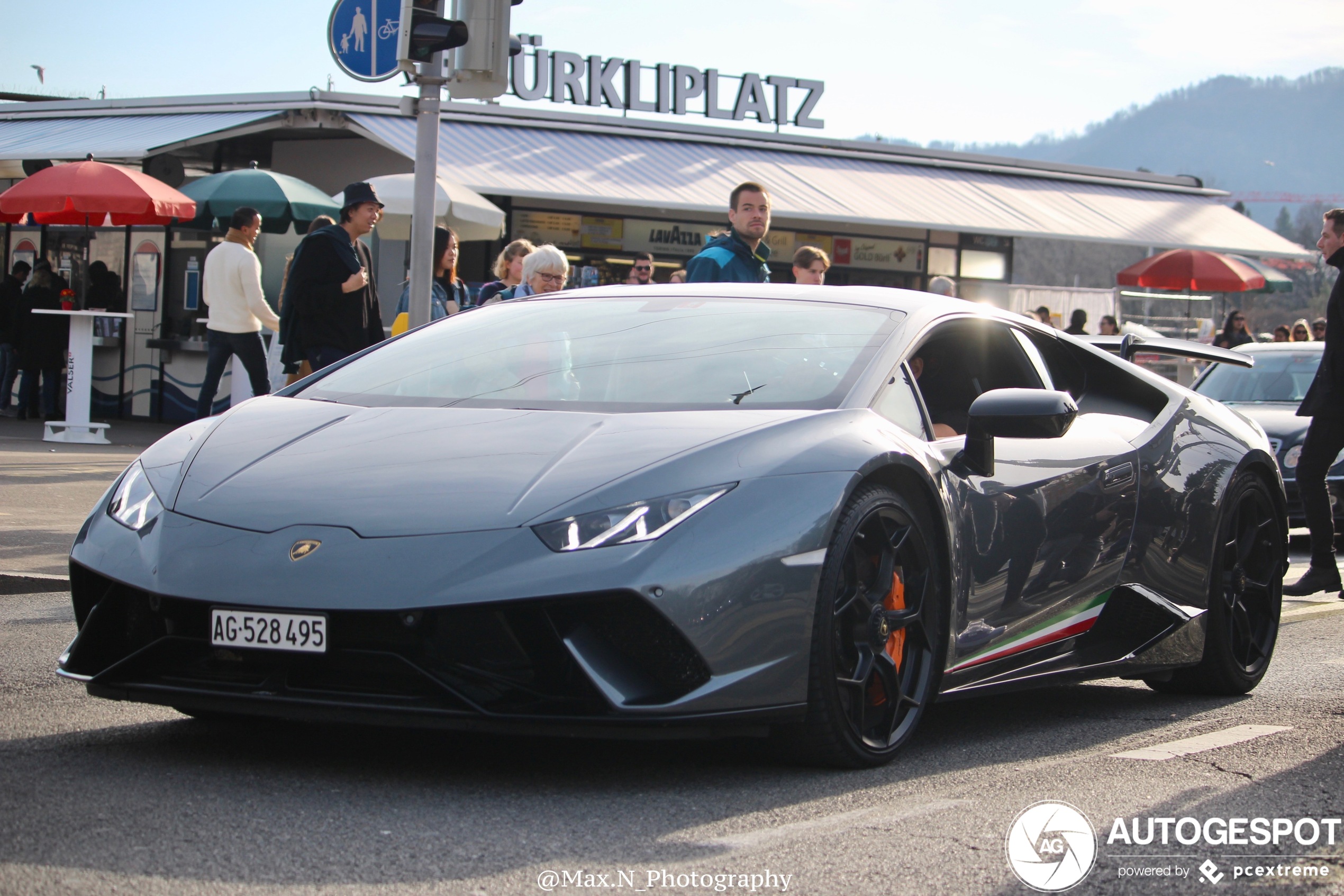 Lamborghini Huracán LP640-4 Performante