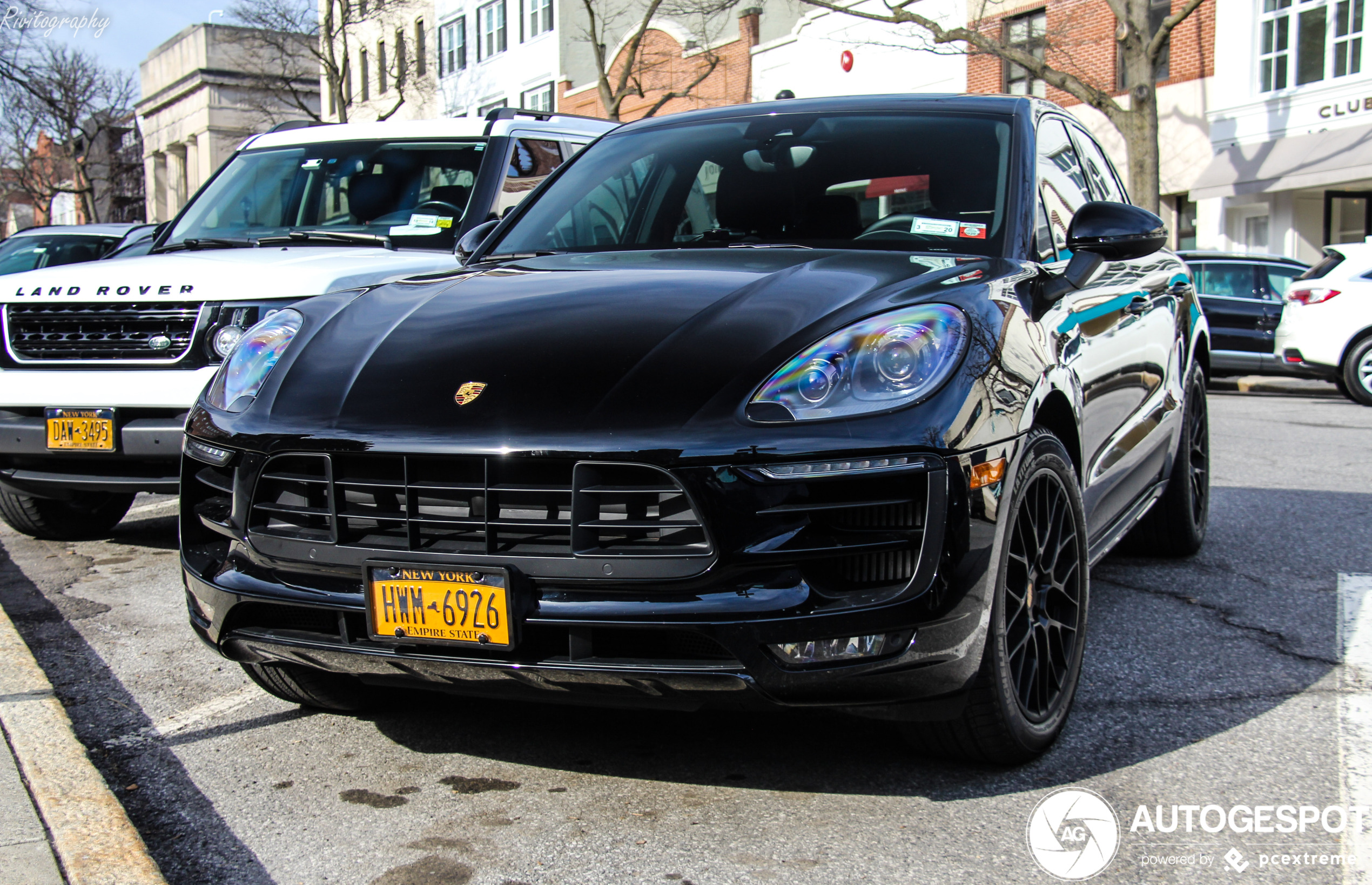 Porsche 95B Macan GTS