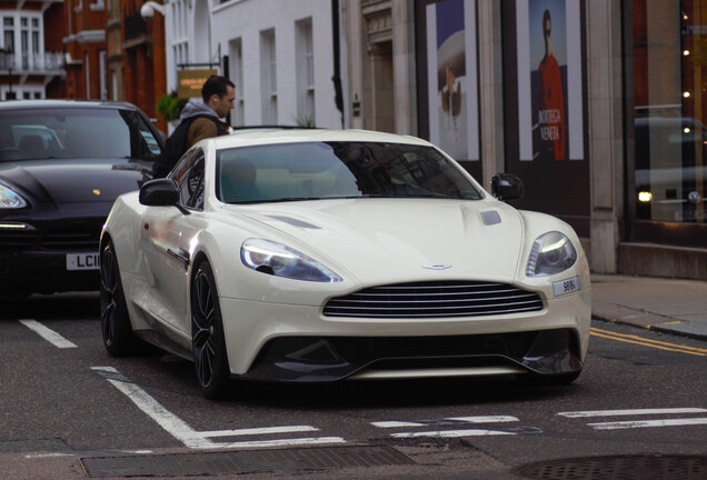 Aston Martin Vanquish 2013