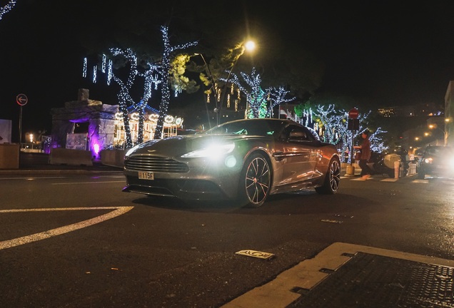 Aston Martin Vanquish Volante