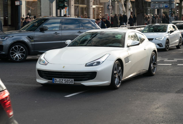 Ferrari GTC4Lusso