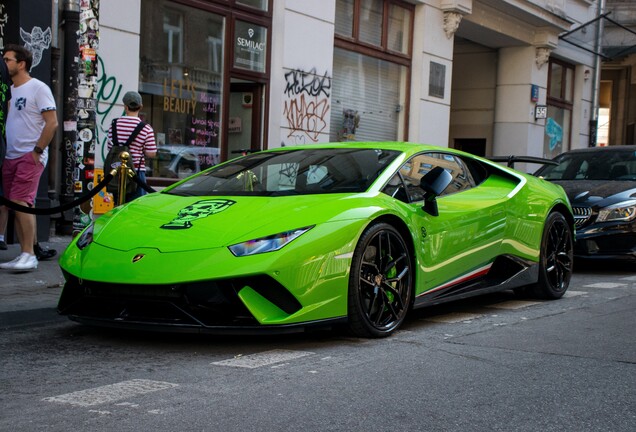 Lamborghini Huracán LP640-4 Performante