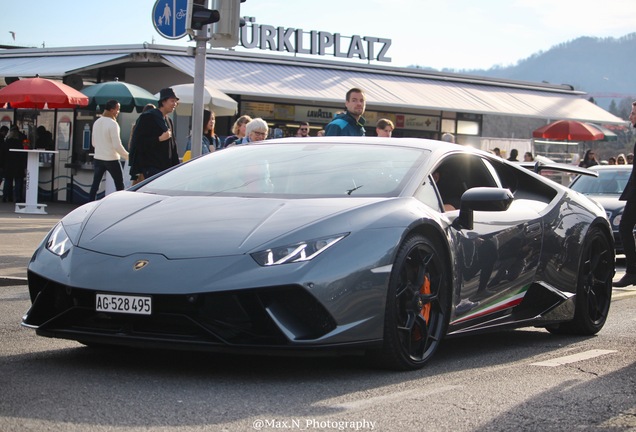 Lamborghini Huracán LP640-4 Performante