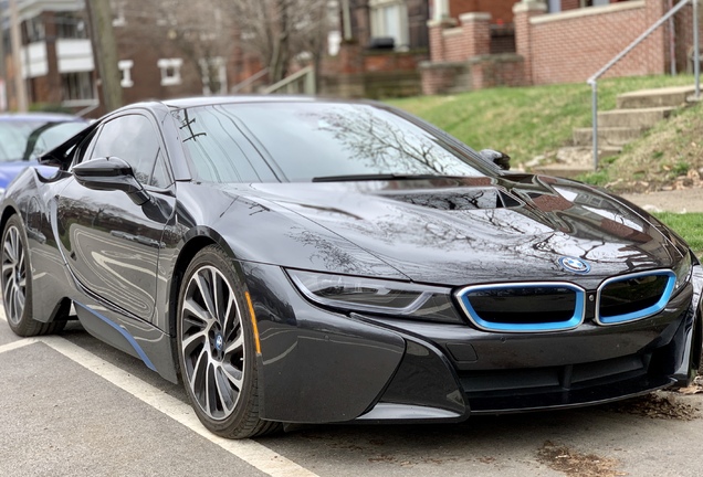 BMW i8