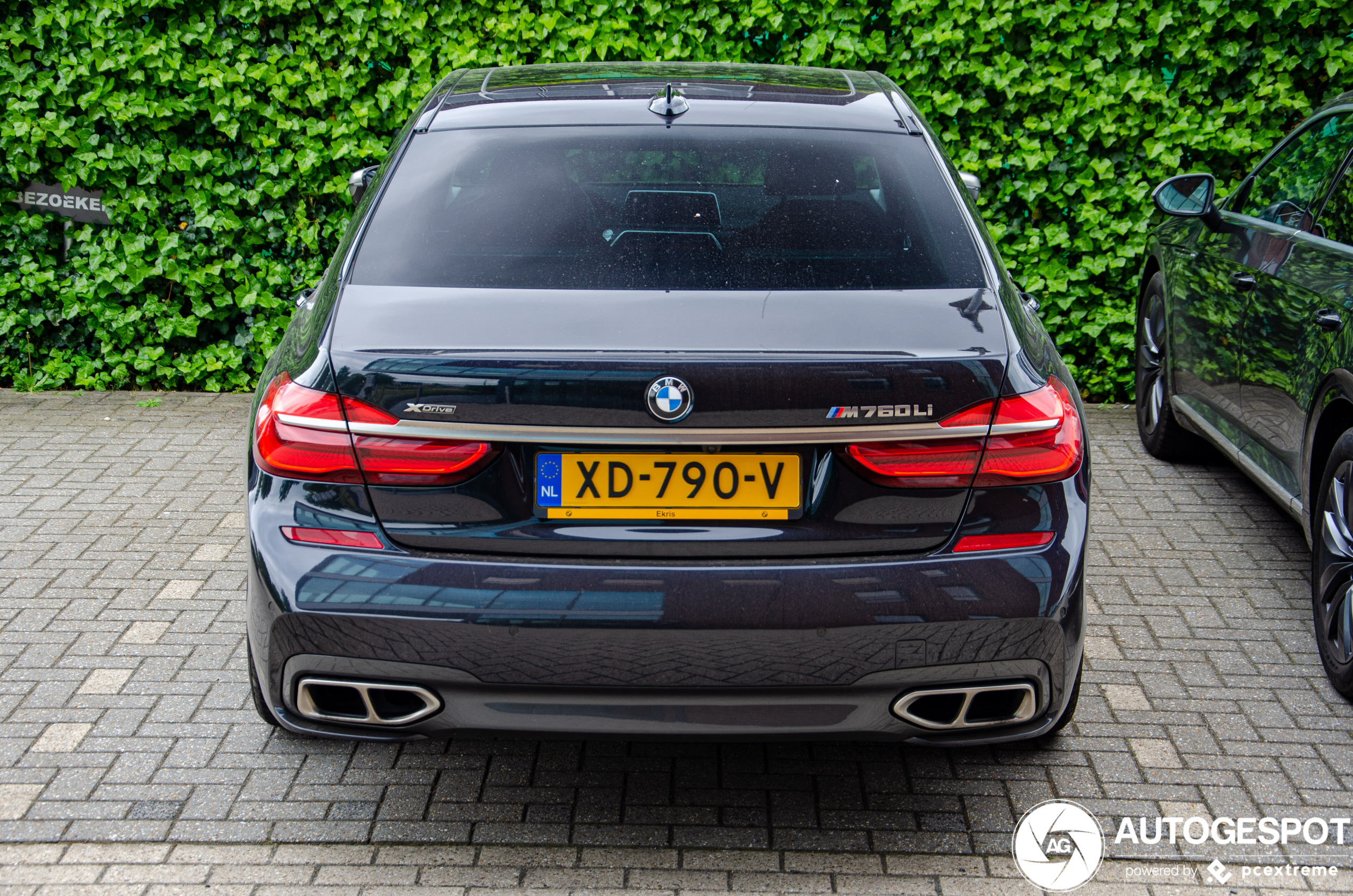 BMW M760Li xDrive