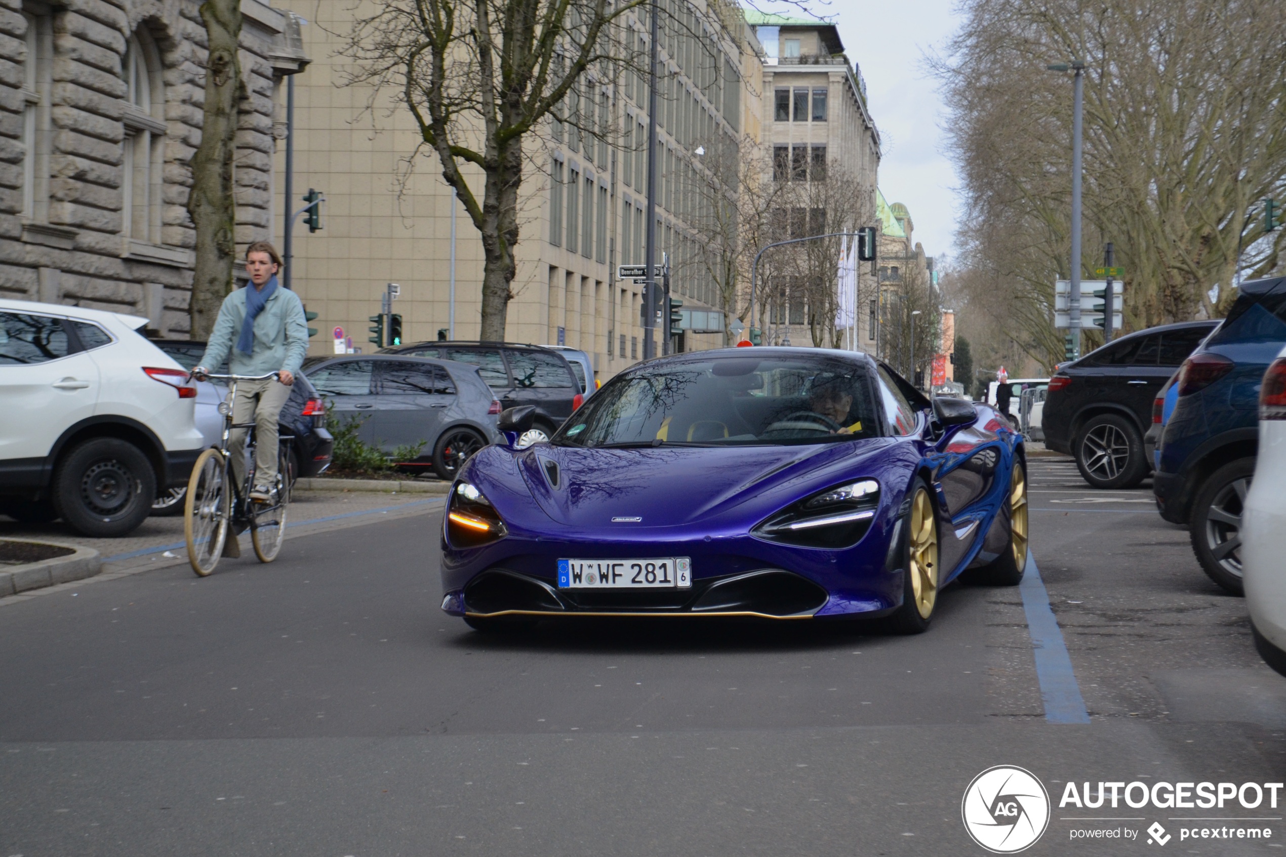 McLaren 720S Spider