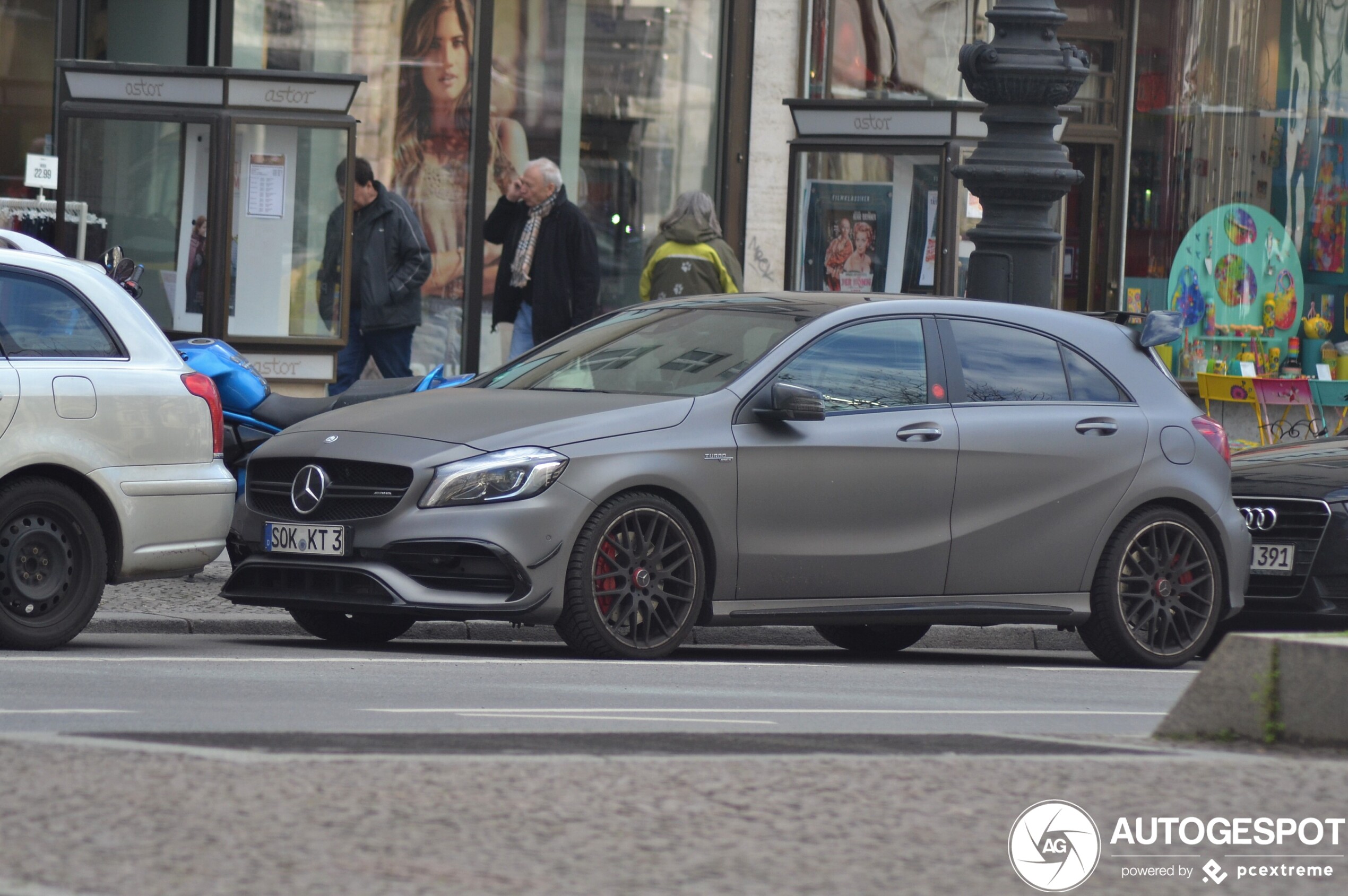 Mercedes-AMG A 45 W176 2015