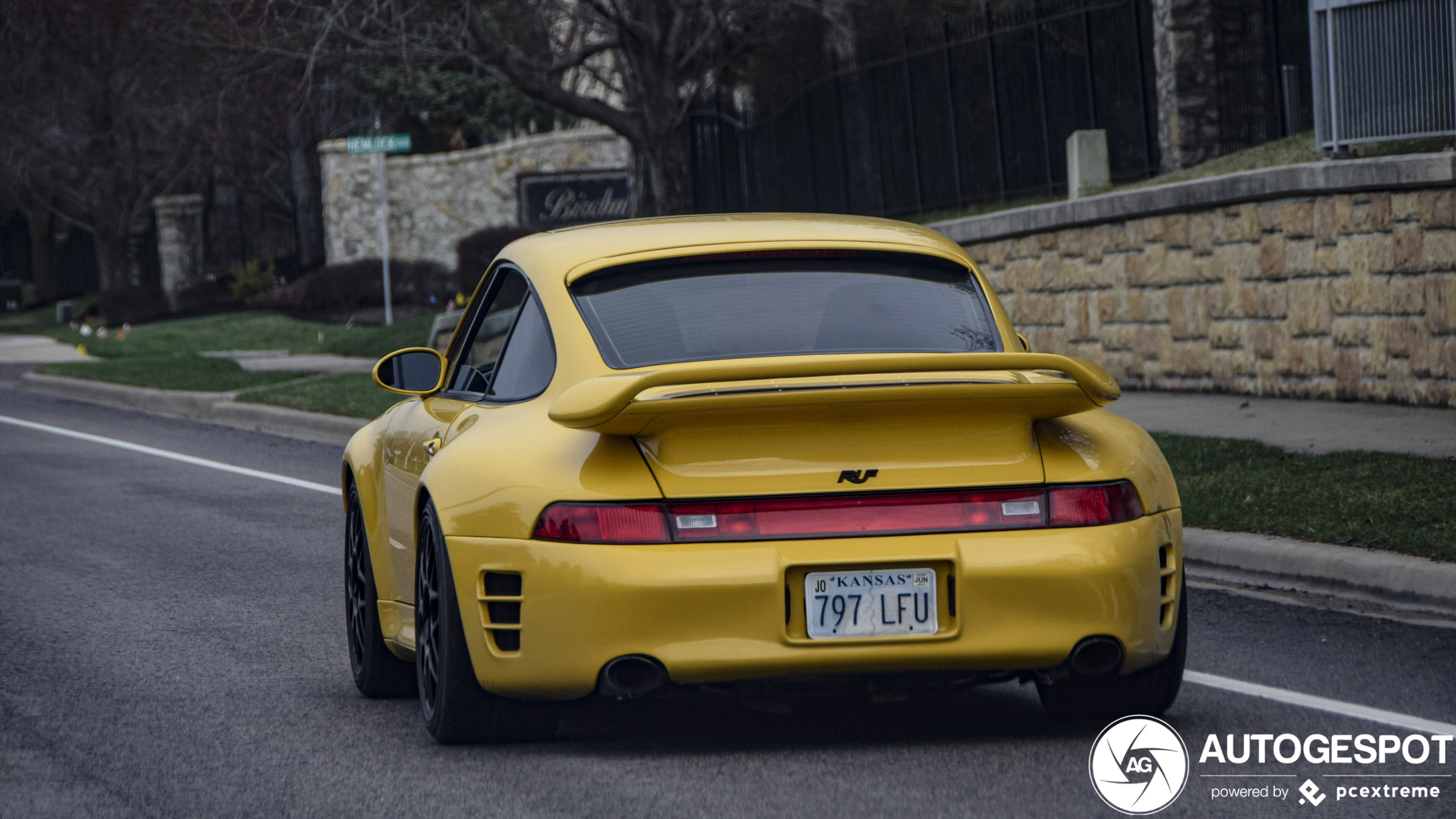 Spot of the day USA: RUF 993 Turbo R by OPspotters.