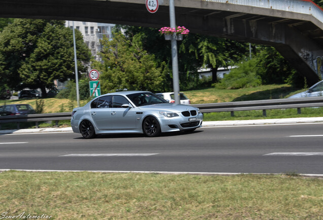 BMW M5 E60 2005