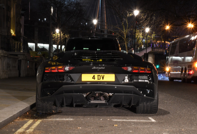 Lamborghini Aventador S LP740-4