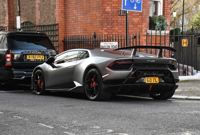 Lamborghini Huracán LP640-4 Performante