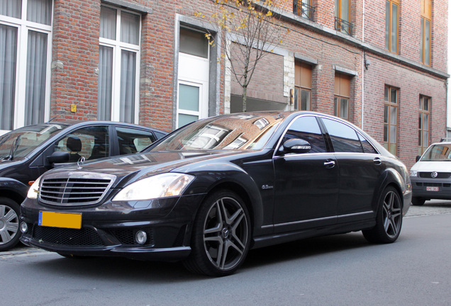 Mercedes-Benz S 63 AMG W221