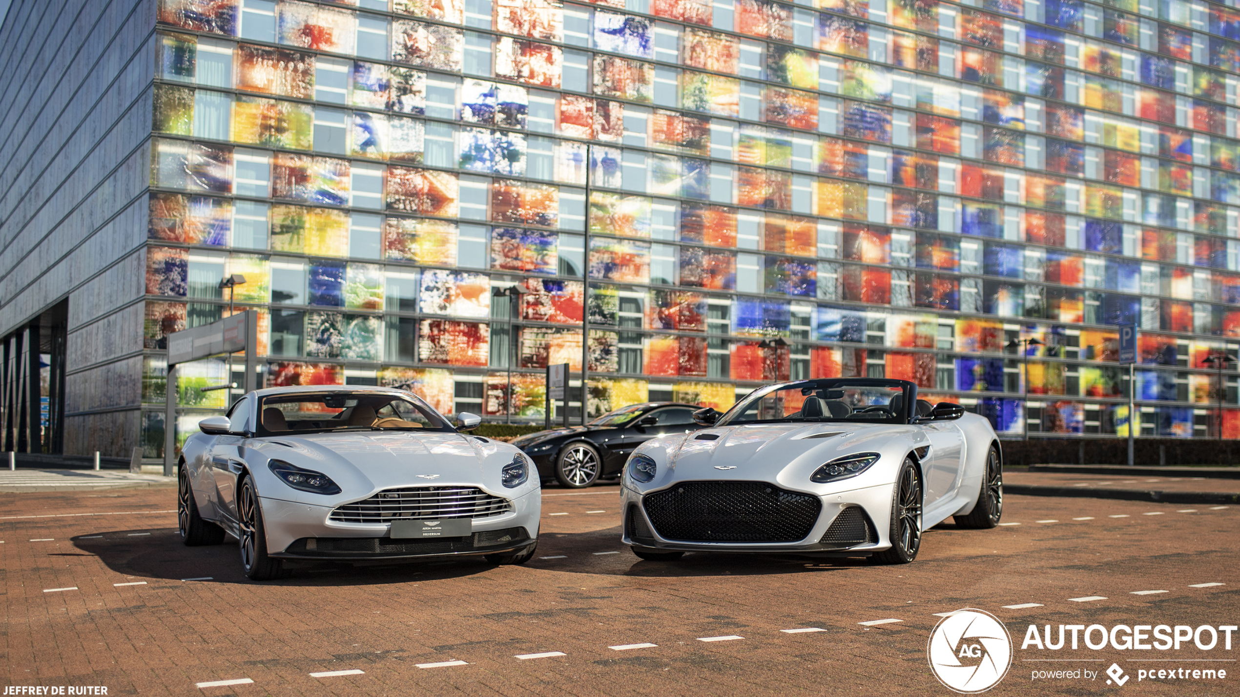 Aston Martin DBS Superleggera Volante pakt glansrijk de hoofdrol