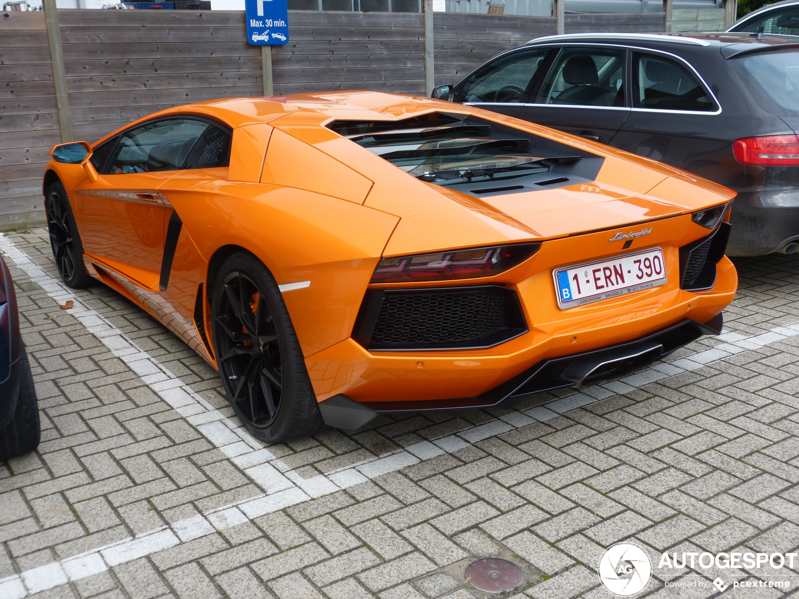 Lamborghini Aventador LP700-4