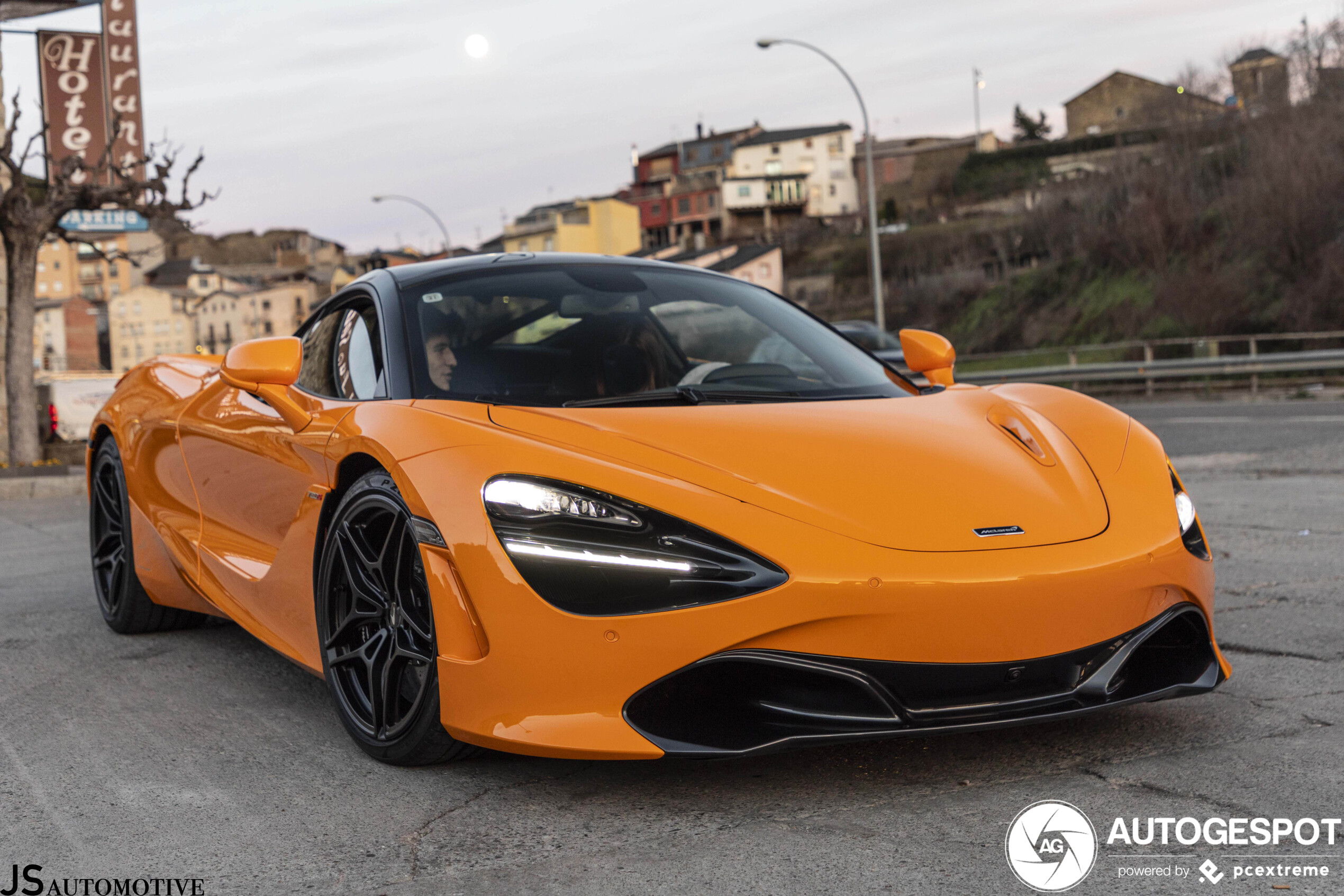 Twee van de drie: Mclaren 720S MSO Spa 68