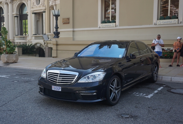 Mercedes-Benz S 63 AMG W221 2010