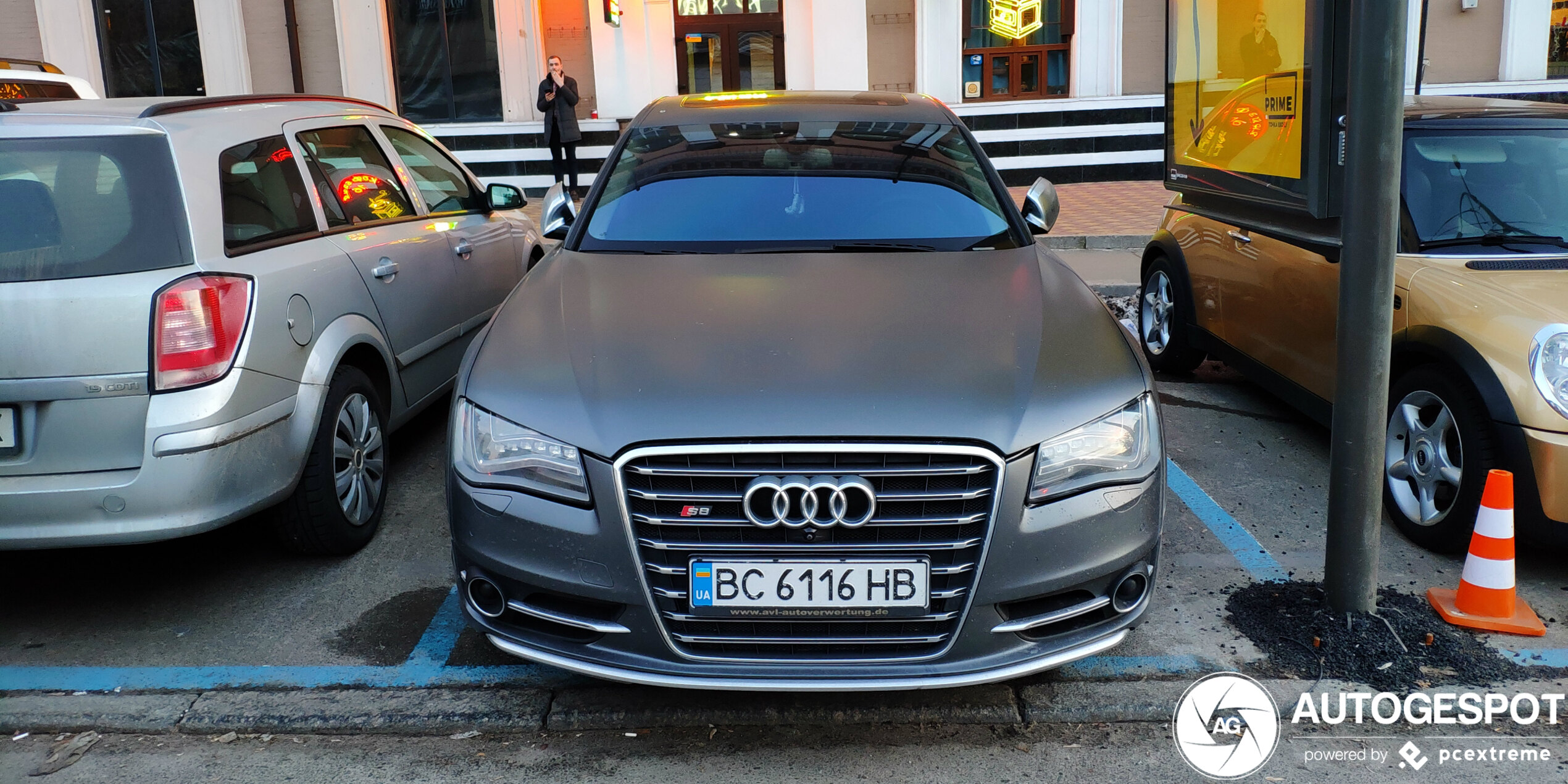 Audi S8 D4