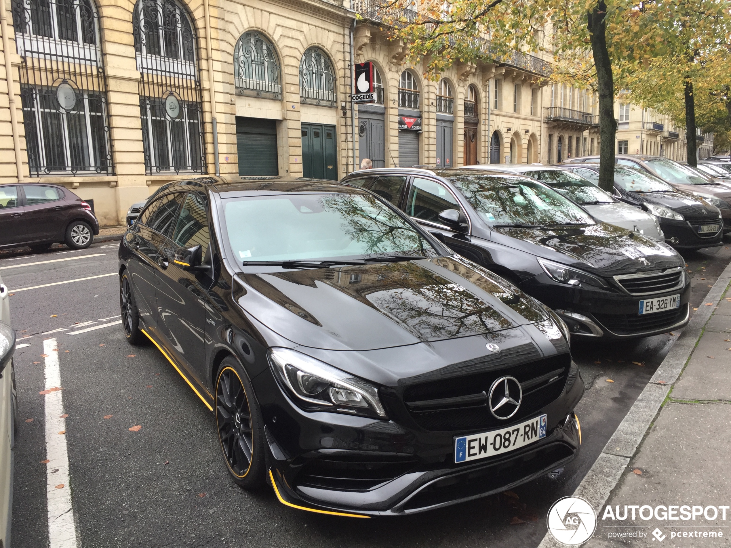 Mercedes-AMG CLA 45 Shooting Brake X117 Yellow Night Edition