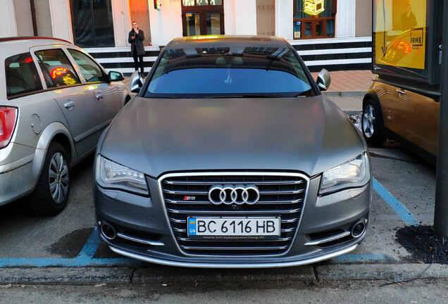 Audi S8 D4