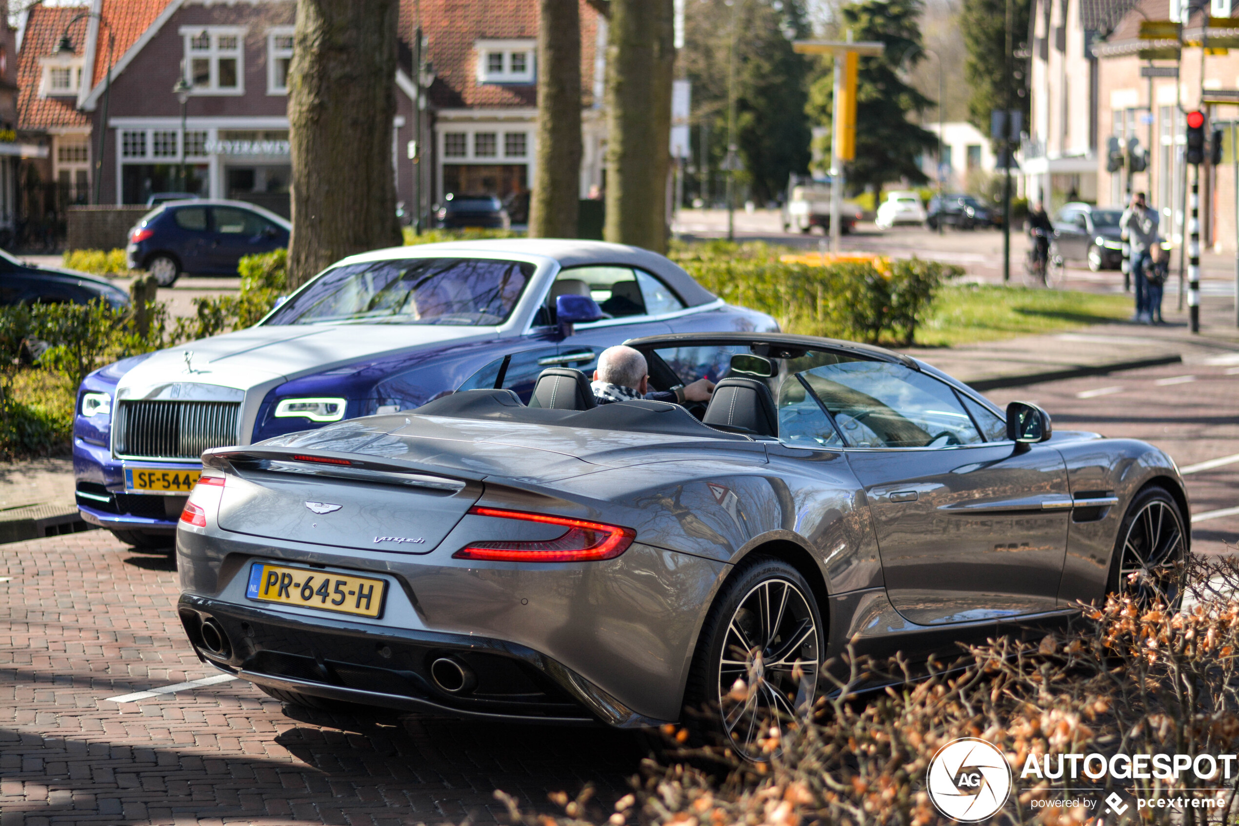 Aston Martin Vanquish Volante