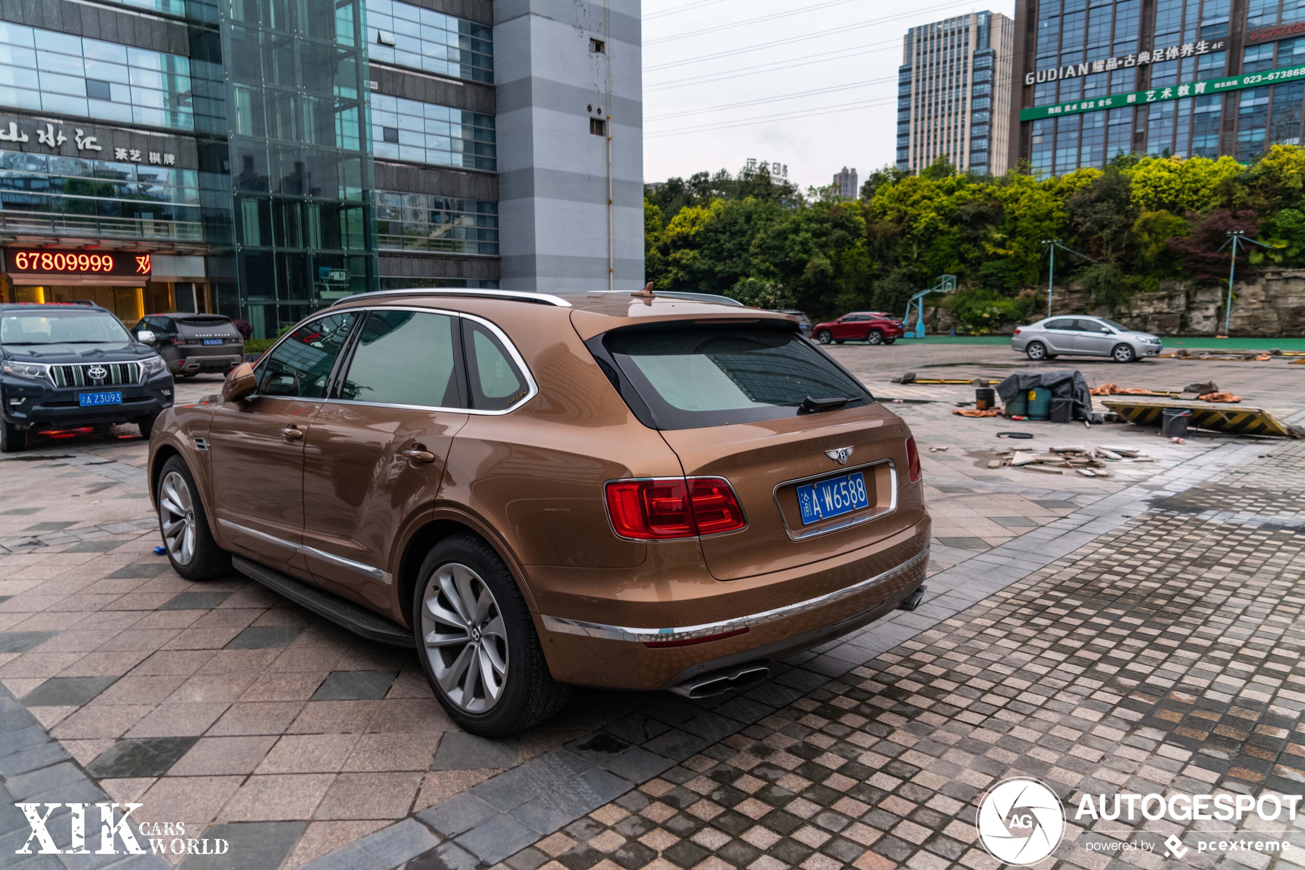 Bentley Bentayga V8