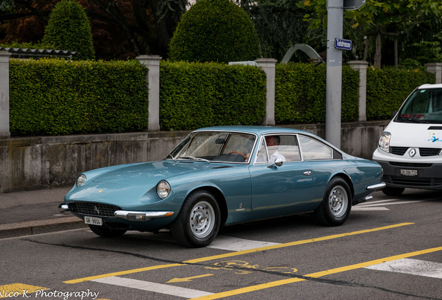 Ferrari 365 GT 2+2