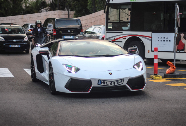 Lamborghini Aventador LP700-4 Roadster Pirelli Edition