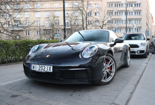 Porsche 992 Carrera 4S