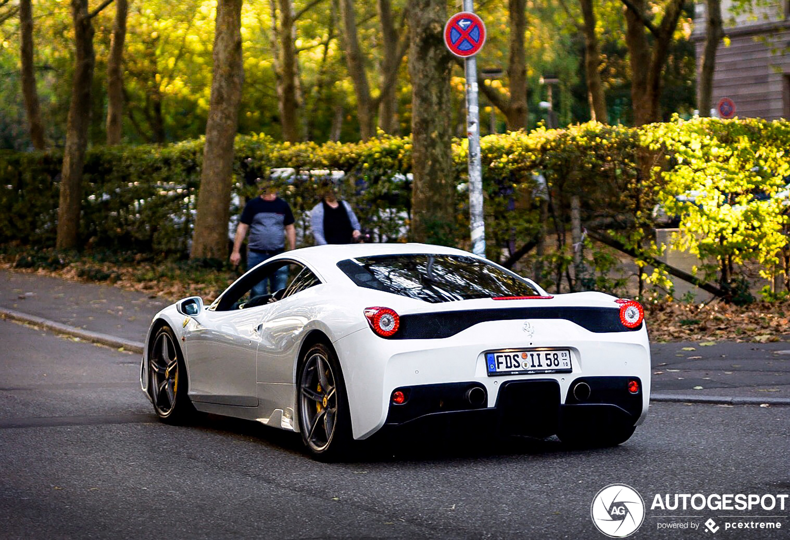 Ferrari's 458 Speciale blijft nieuwe spots bezorgen