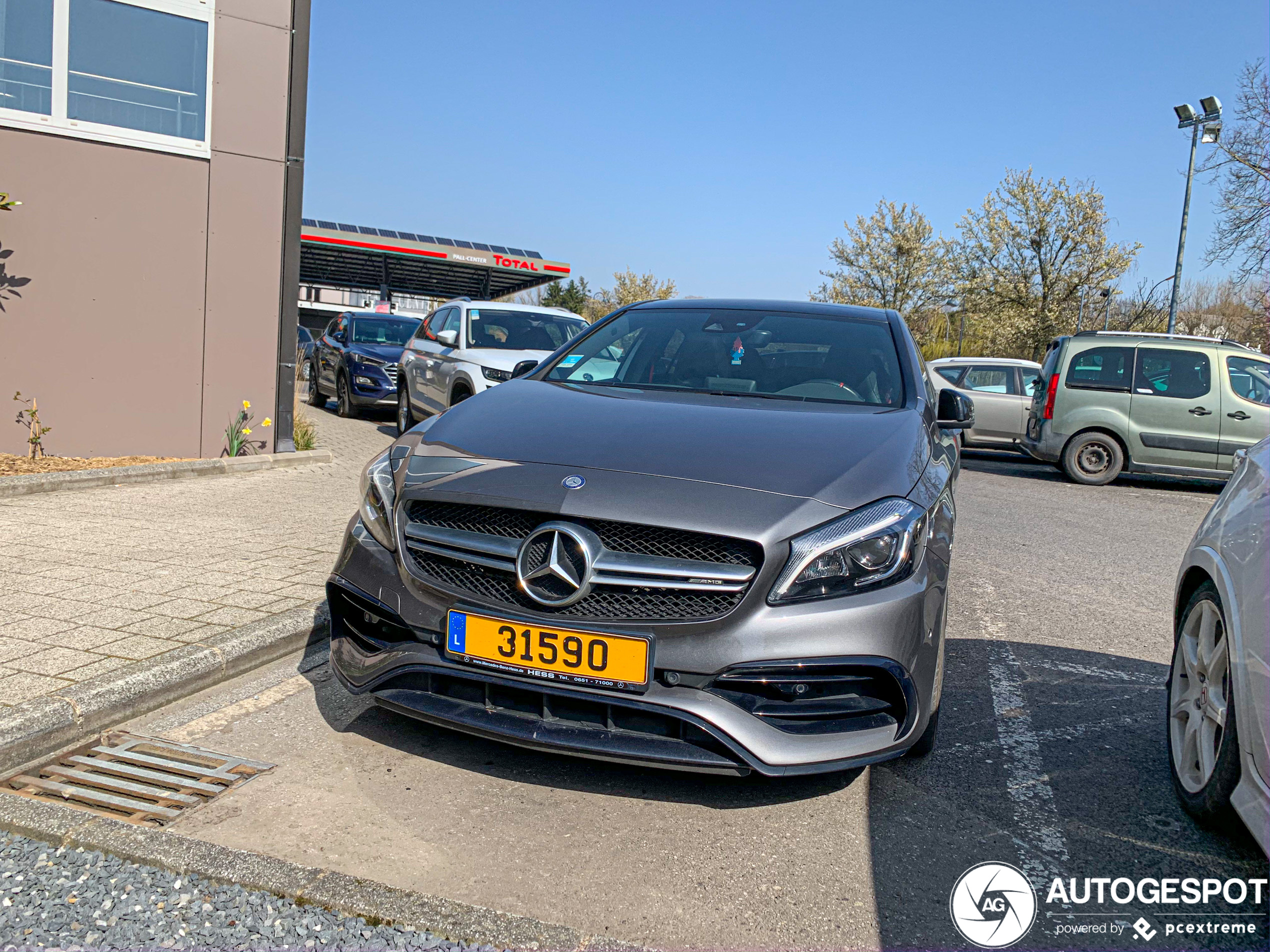 Mercedes-AMG A 45 W176 2015