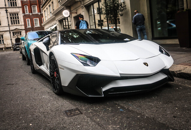 Lamborghini Aventador LP750-4 SuperVeloce Roadster