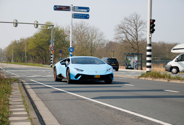 Lamborghini Huracán LP640-4 Performante