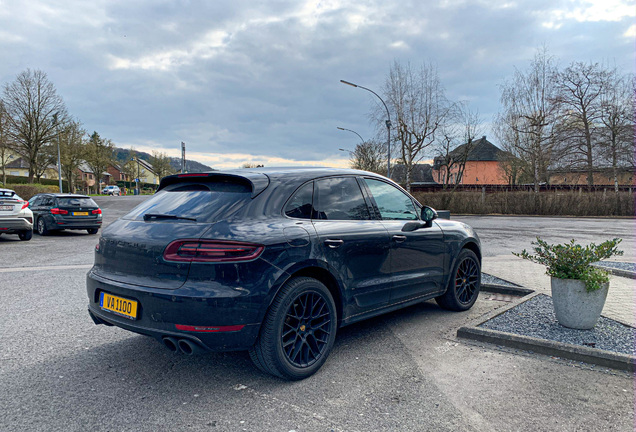 Porsche 95B Macan GTS