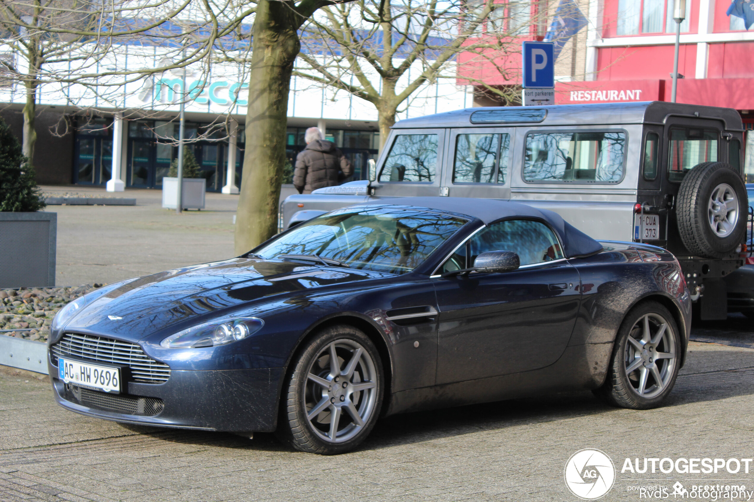 Aston Martin V8 Vantage Roadster