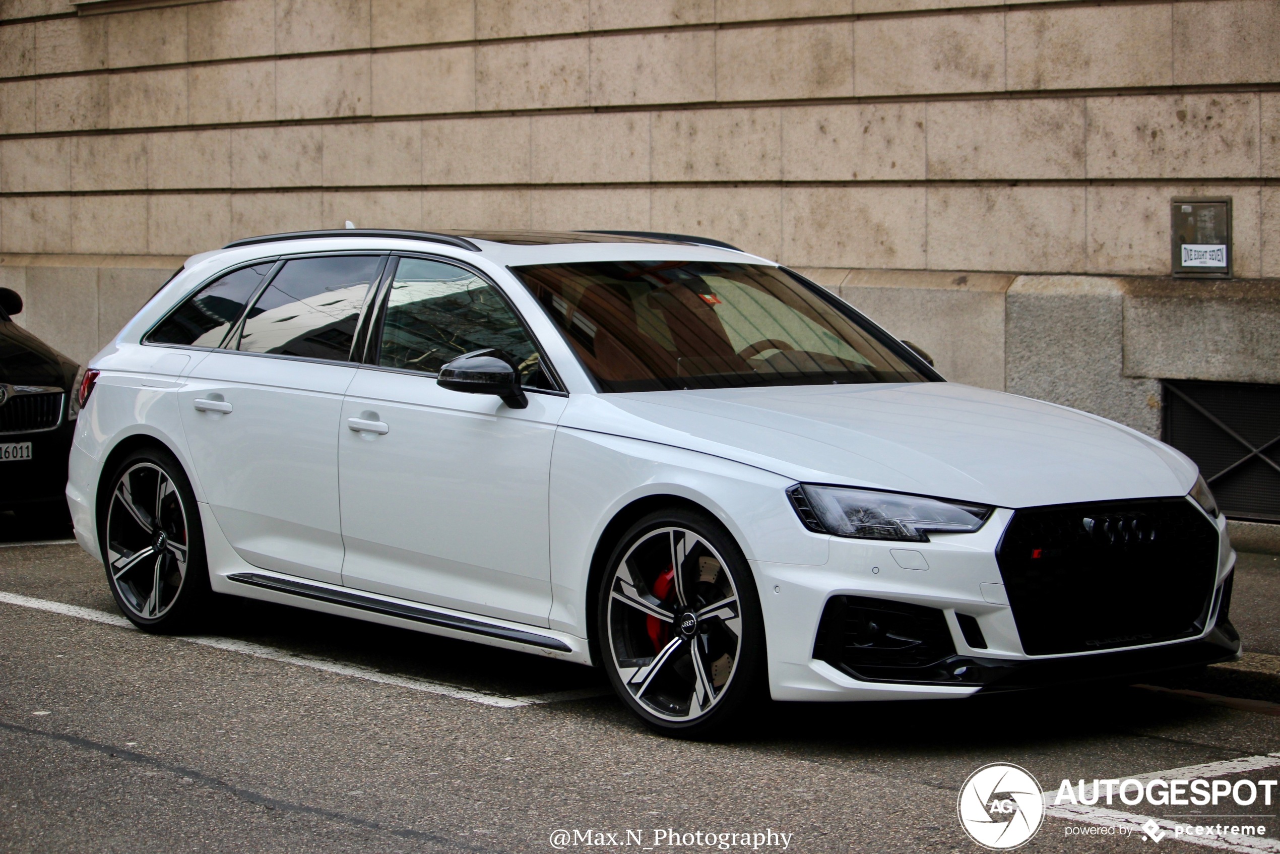 Audi RS4 Avant B9