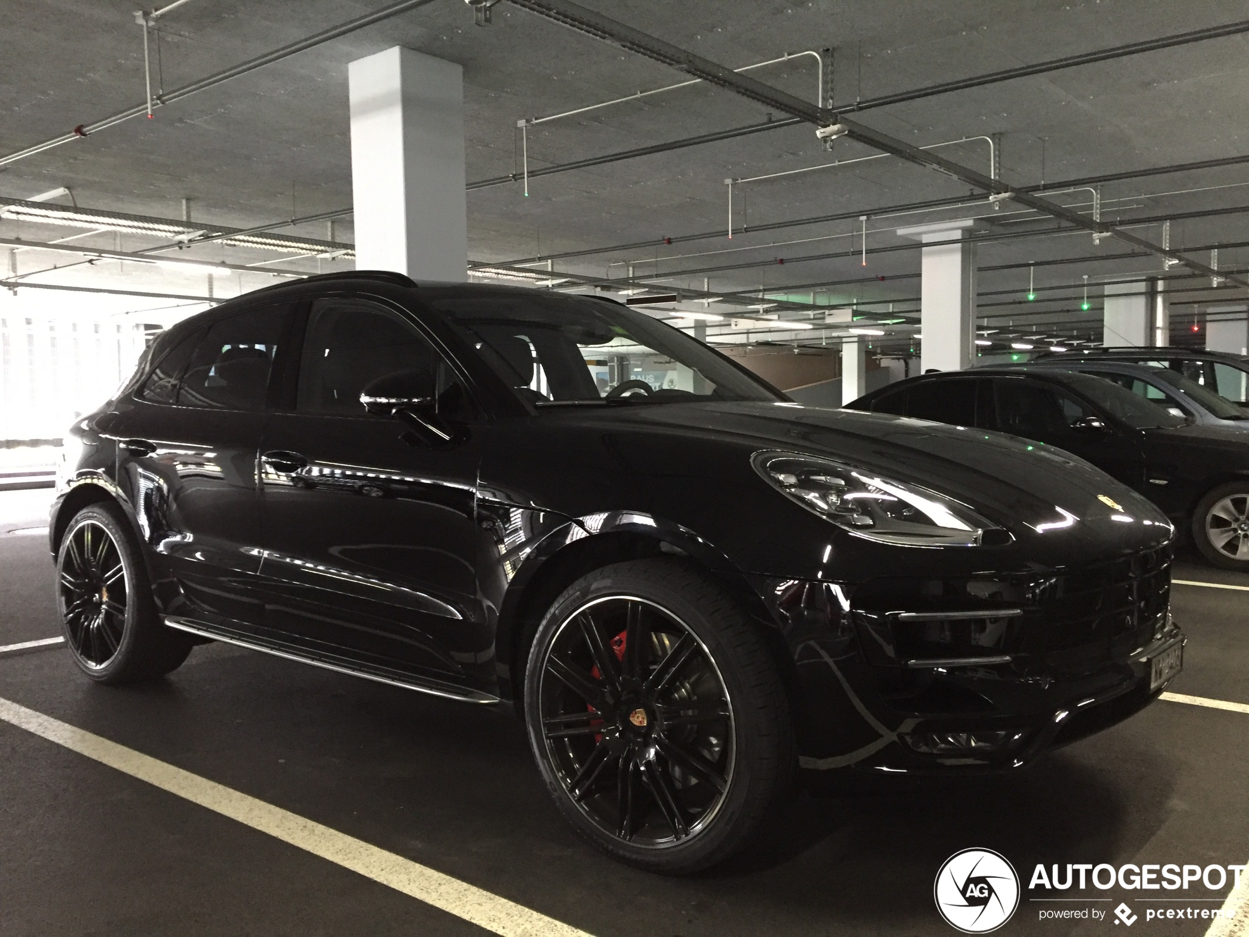 Porsche 95B Macan Turbo