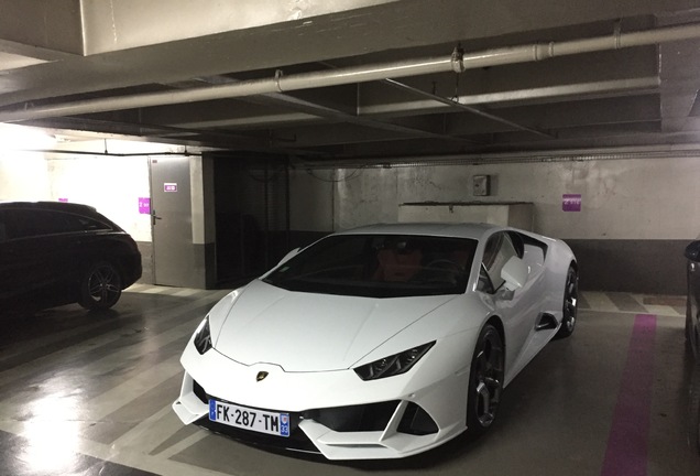 Lamborghini Huracán LP640-4 EVO