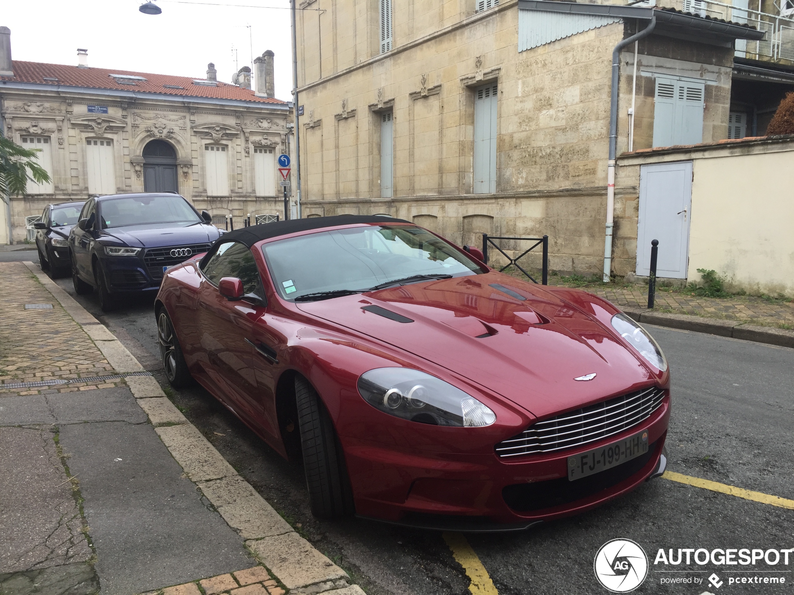 Aston Martin DBS Volante