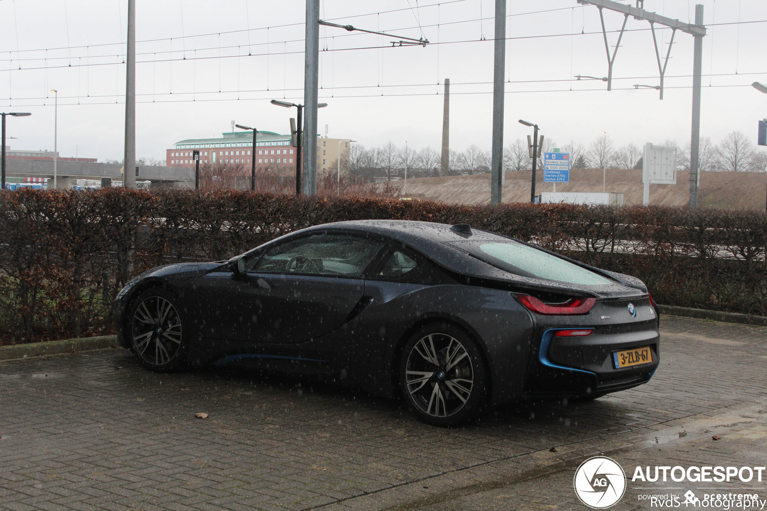 BMW i8