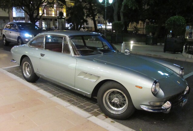 Ferrari 330 GT 2+2 Series II