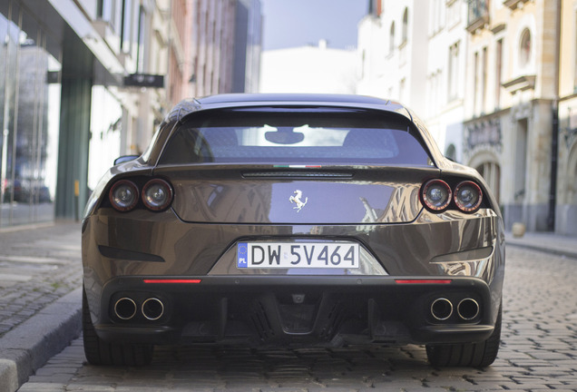 Ferrari GTC4Lusso