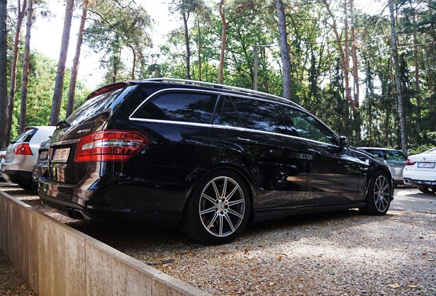 Mercedes-Benz E 63 AMG S212 V8 Biturbo